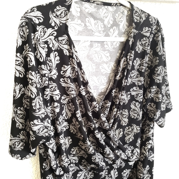 Lane Bryant Faux Wrap Short Sleeve Blouse Size 22/24 - Picture 3 of 11